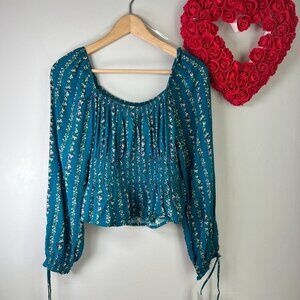 Kingston Grey Emma JUNIOR Smocked Waist Floral Cropped Top Medium Teal Blue Rayo